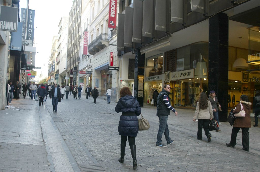 Ζητούν ανοιχτά μαγαζιά 6 Κυριακές