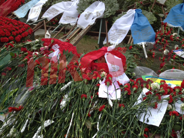 Τώρα-Στεφάνια στο Πολυτεχνείο