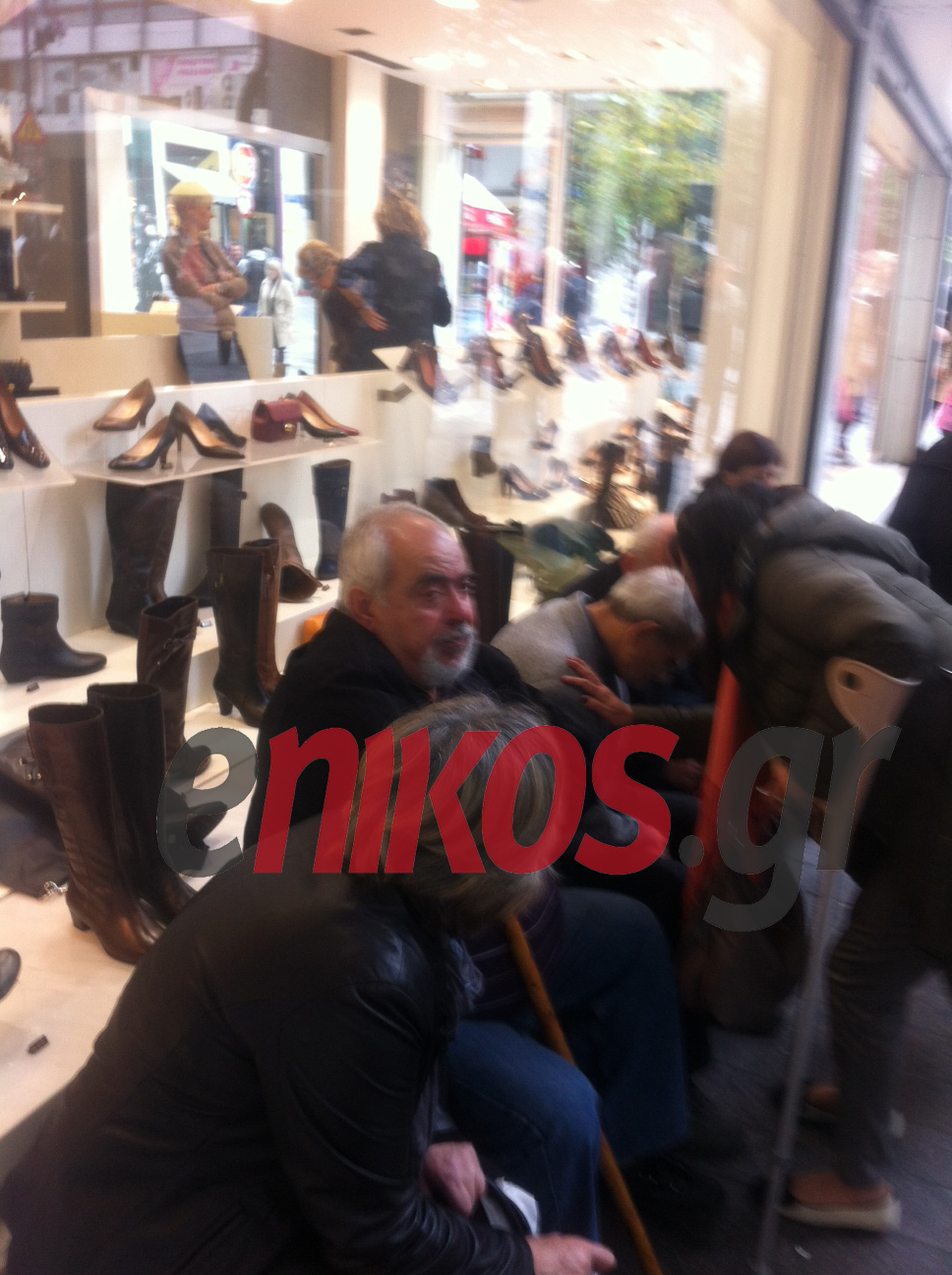 Τώρα: Λιποθυμίες στη συγκέντρωση των ατόμων με αναπηρία