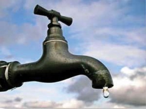 «Σφιγμένες» βρύσες