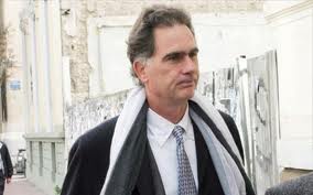 Νίκος: Εδώ θα μείνω