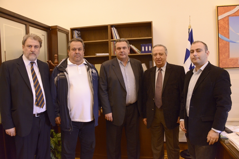 Συνάντηση Καμμένου με τους εκτελωνιστές