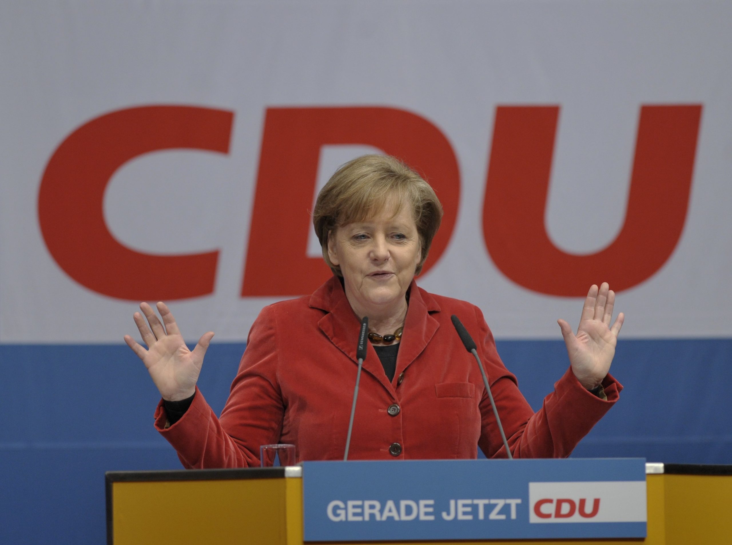 Στέλεχος Μέρκελ: Όχι σε κούρεμα