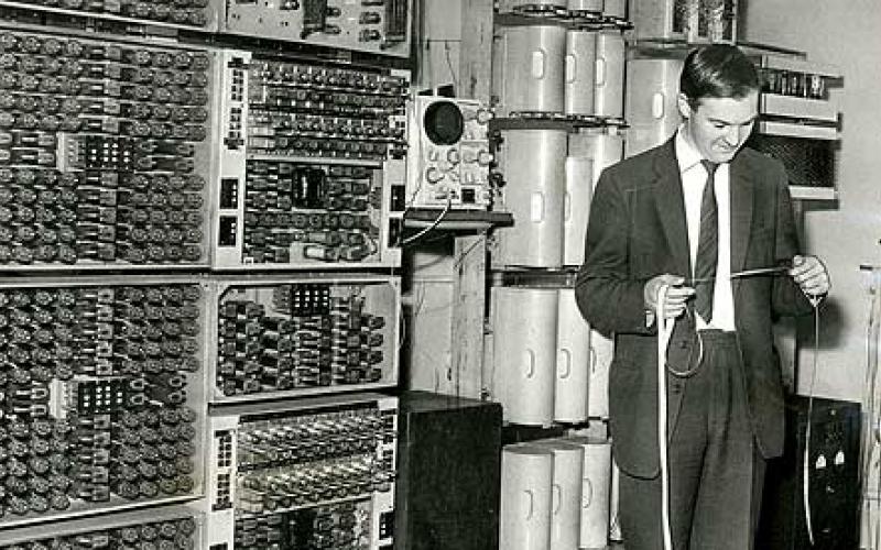 Restart για τον… «δεινόσαυρο»