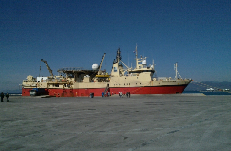 ΦΩΤΟ-Ξεκινούν οι έρευνες για πετρέλαιο