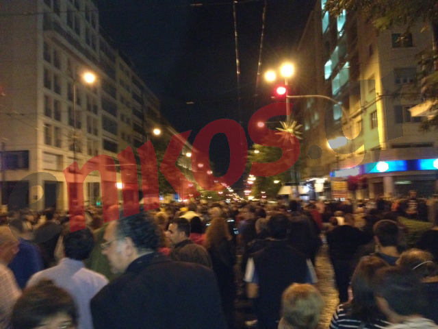 Τώρα-Ο κόσμος οπισθοχωρεί