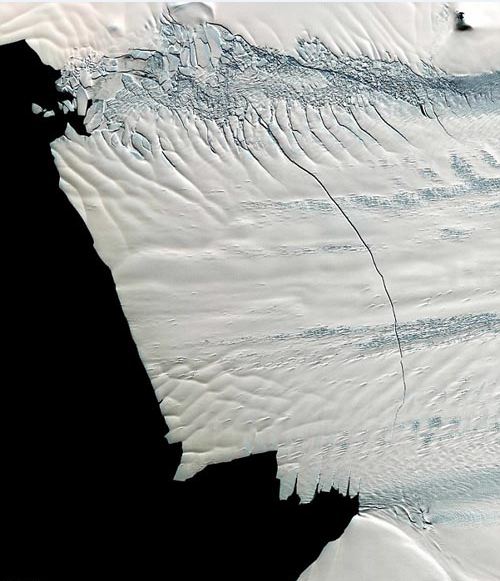 Ένα παγόβουνο… όσο η Νέα Υόρκη