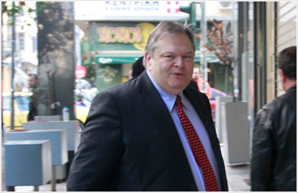 Θέτει τους όρους του ο Βενιζέλος