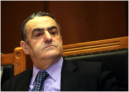 Ένταση από την παρέμβαση Αθανασίου