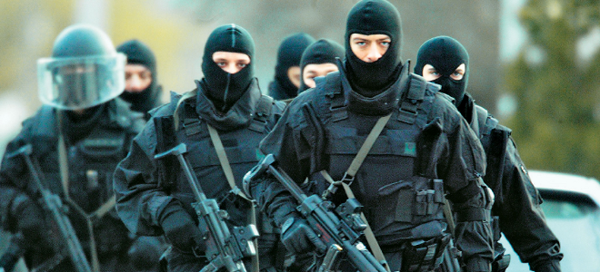 Τώρα: Προσαγωγές και συλλήψεις σε Ζεφύρι και Α. Λιόσια