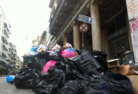 Γεμάτη σκουπίδια η Πάτρα