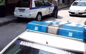 Τον βρήκε μέσα σε λίμνη αίματος