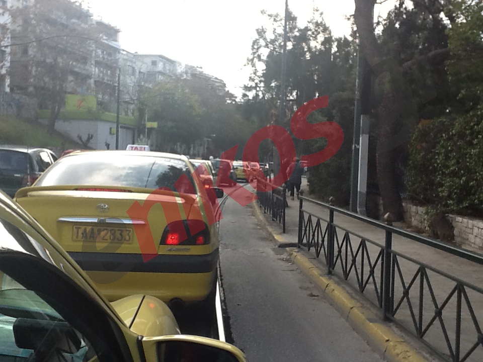 Χάος γύρω από το Σύνταγμα