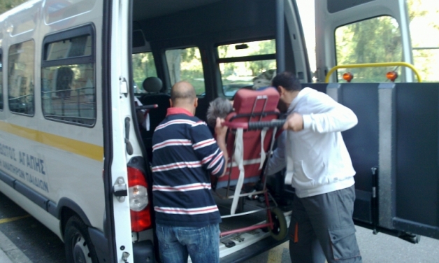 Εικόνες ντροπής στο ΙΚΑ Πάτρας