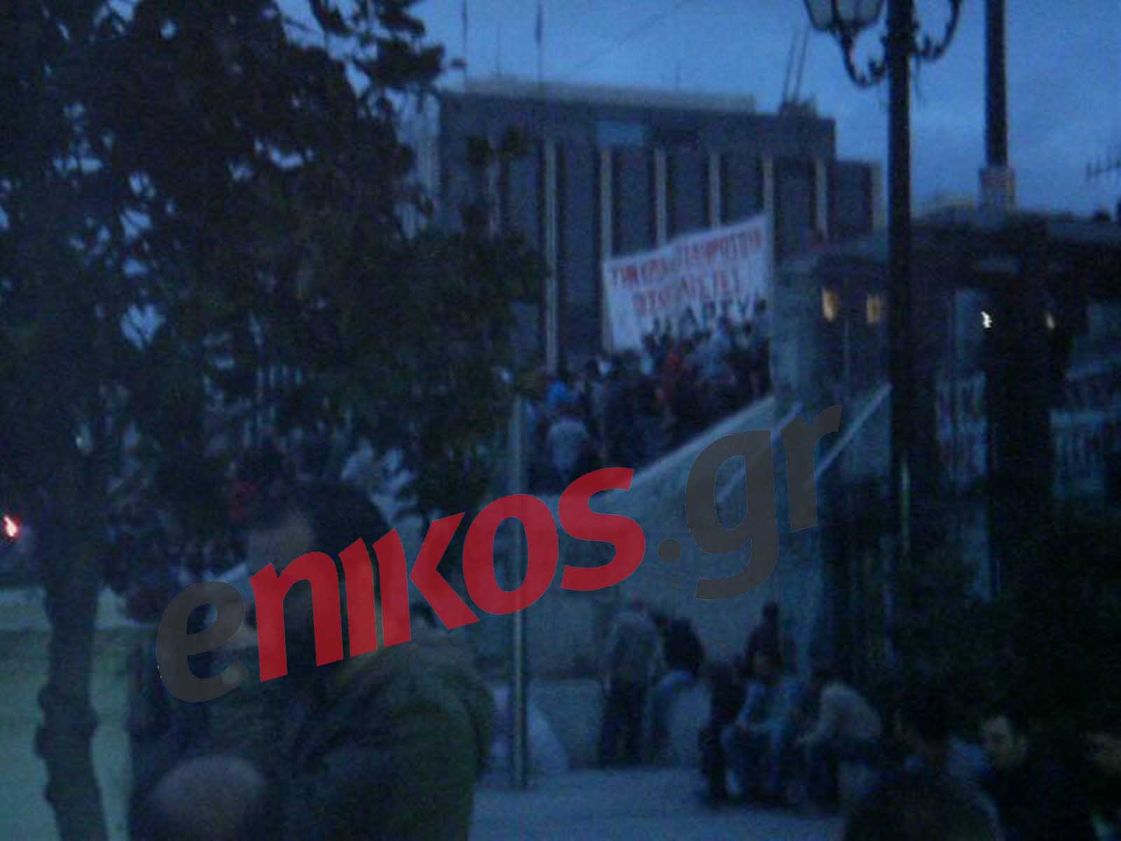 Τώρα- Στην πλατεία Συντάγματος