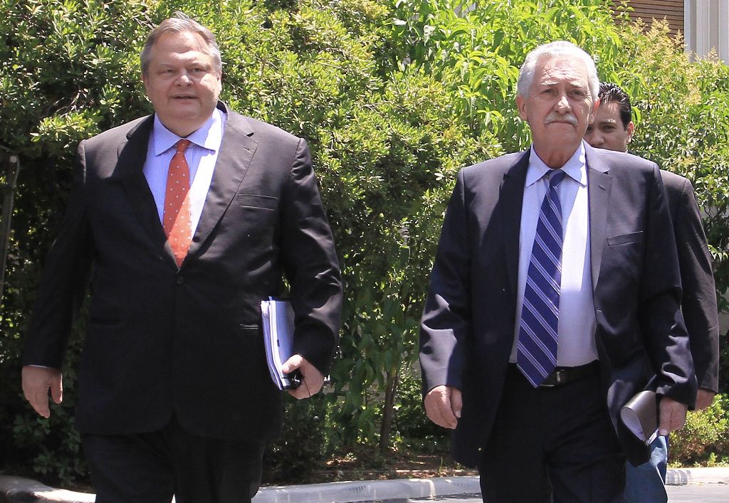 Μπαίνουν με πολιτικά στελέχη ΠΑΣΟΚ & ΔΗΜΑΡ