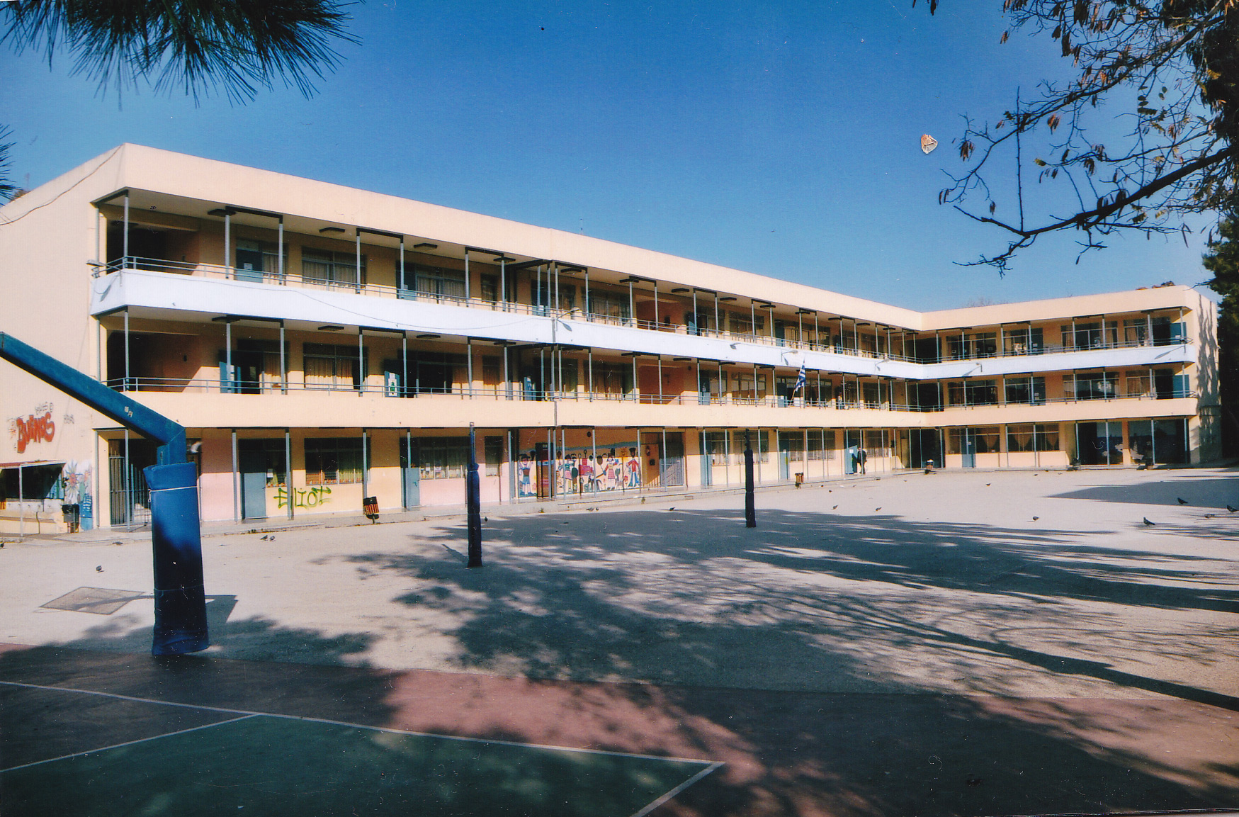 Ψήφισαν να μη δεχθούν “τσιγγανάκια” στο σχολείο τους!