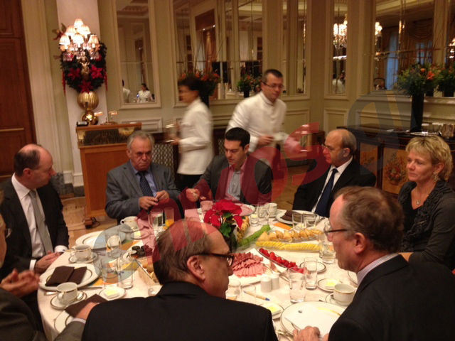 Φωτογραφίες-Το πρωινό του Τσίπρα με τους πρέσβεις της Ε.Ε.