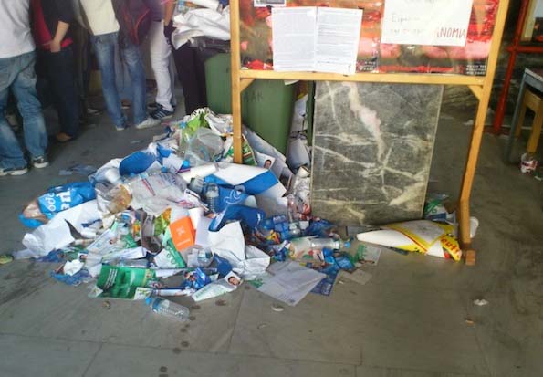 Δέχτηκαν επίθεση για τον καθαρισμό του ΑΠΘ