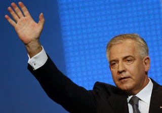 Προδότης ο πρώην πρωθυπουργός