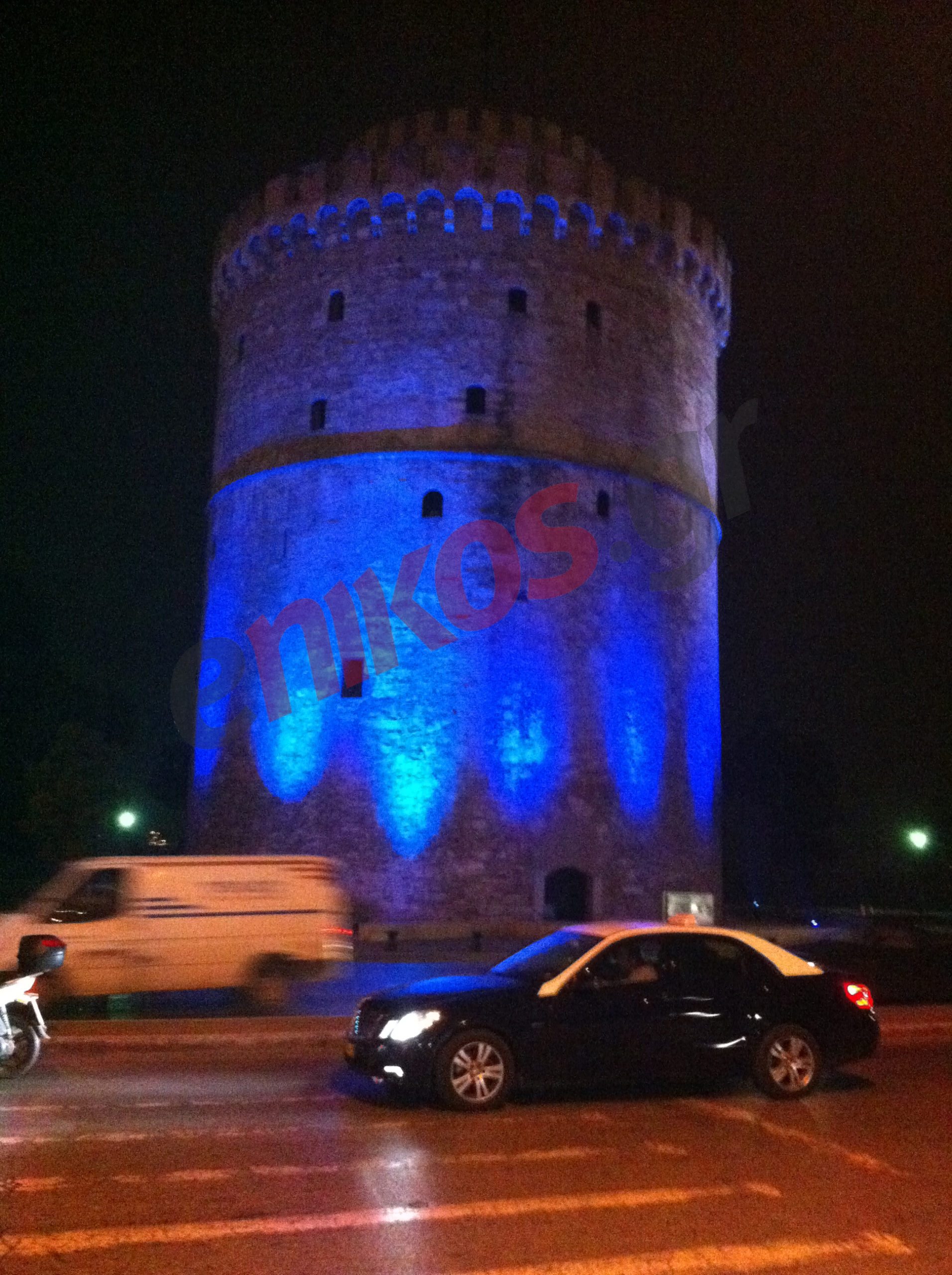 Στα μπλε ο Λευκός Πύργος