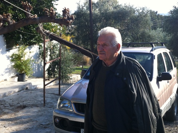 Έπεσε η κολώνα στο σπίτι του