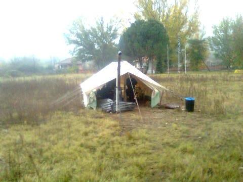 Ο Καπερνάρος ρωτά τον Δένδια