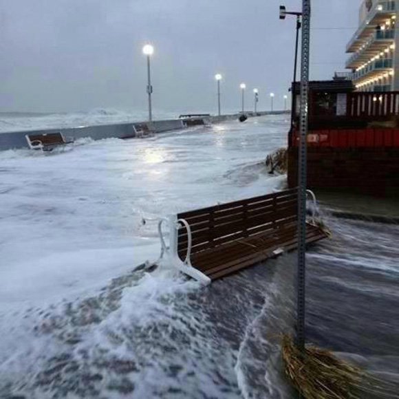 Στο σκοτάδι παραμένει η Νέα Υόρκη