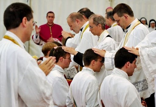 Καθολικοί ιερείς στην Ημαθία