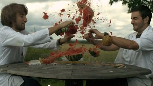 Το καρπούζι και τα …500 λαστιχάκια!