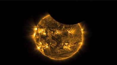 Η έκλειψη ηλίου από το διάστημα