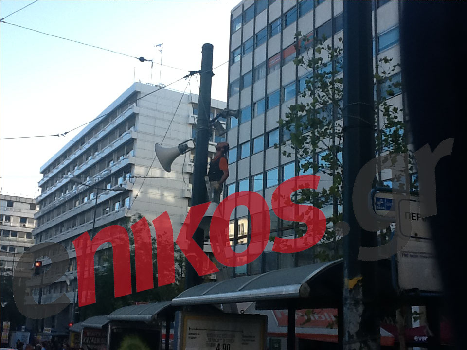 Ετοιμασίες στο Σύνταγμα