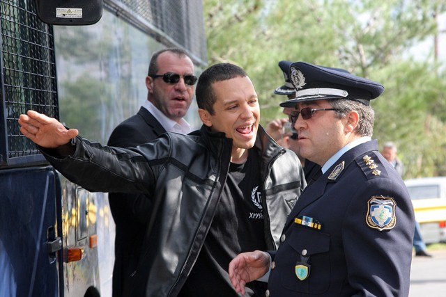 Απειλεί με μηνύσεις η Χ.Α