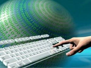 Παράνομα αρχεία 9.000.000 πολιτών!