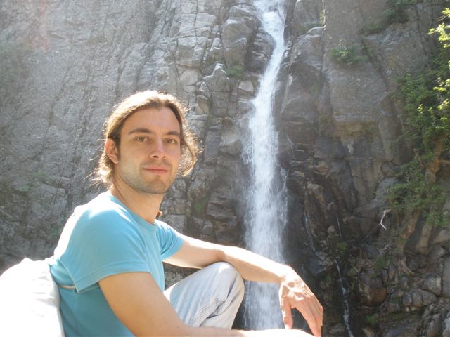 Επιμένει στο”βέτο”για τις έρευνες