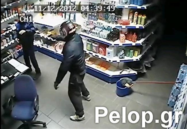 Βίντεο: Καρέ καρέ ληστεία σε βενζινάδικο