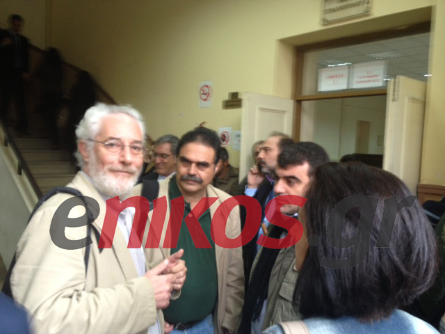 ΤΩΡΑ: Τρίμης: «Η δικαιοσύνη θα έπρεπε να χειροκροτεί τον Βαξεβάνη»