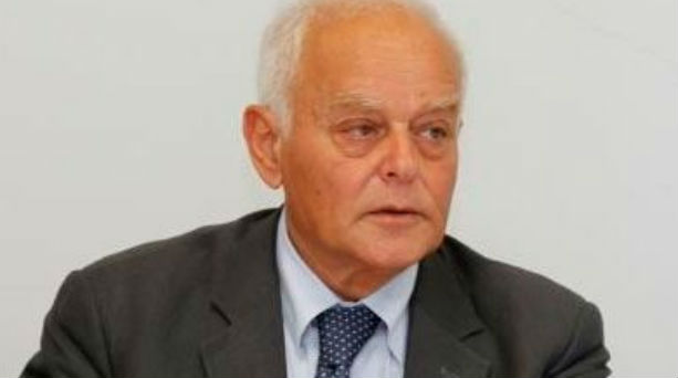 Πιέζει τους υπουργούς ο Μανιτάκης