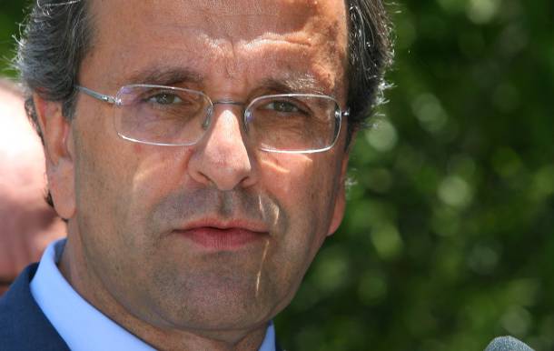 Η βόλτα του Σαμαρά στο Σύνταγμα