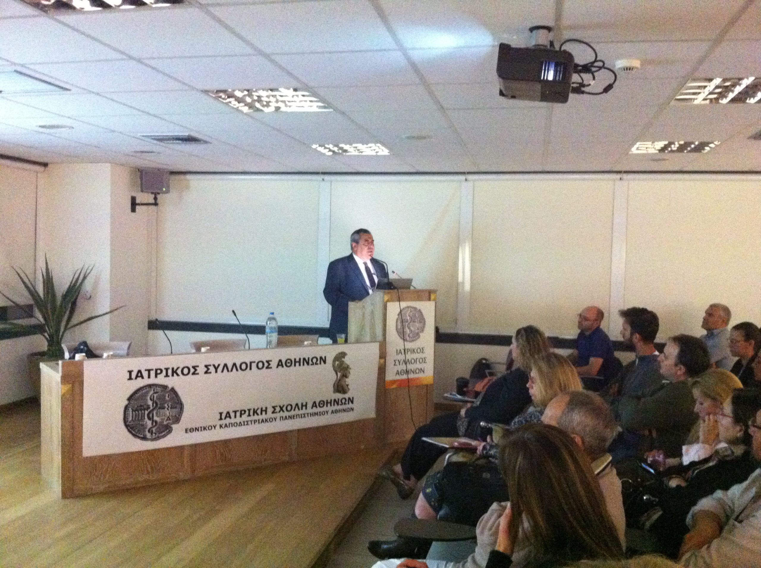 Ενημέρωση του ΙΣΑ για τον ιό HIV