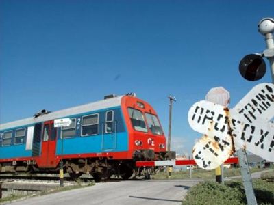 Σύγκρουση τρένου με ΙΧ