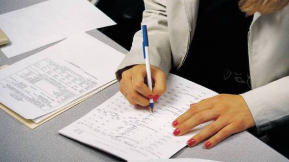 Ρωτούν για τα παιδιά εκτός γάμου