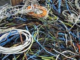 Έκλεβαν καλώδια χαλκού