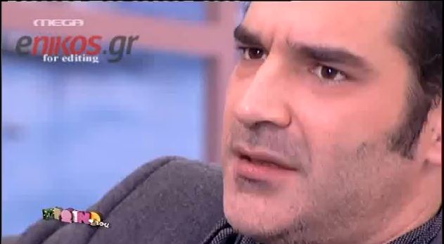 Ο Παπακαλιάτης δεν παντρεύεται