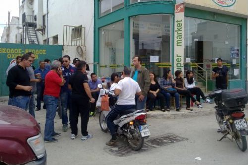 Πληρώνονονται με ρύζι και φασόλια