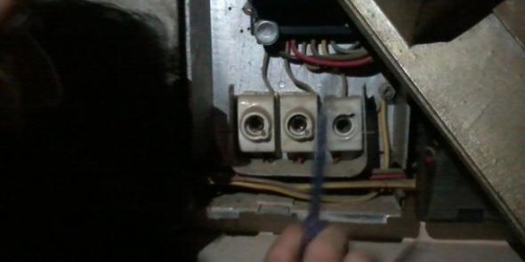 Έλλειψη σε μετρητές στη ΔΕΗ