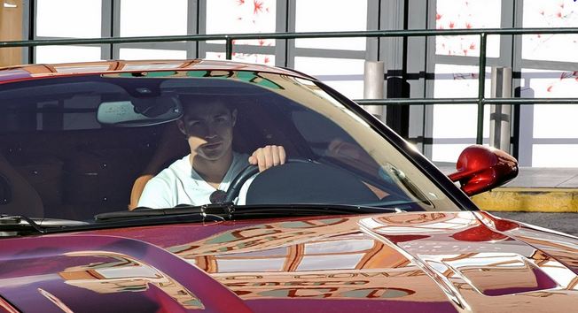 Πουλάει το αυτοκίνητό του