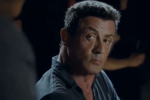 Ζωγραφίζει για να ξεχάσει τον πόνο