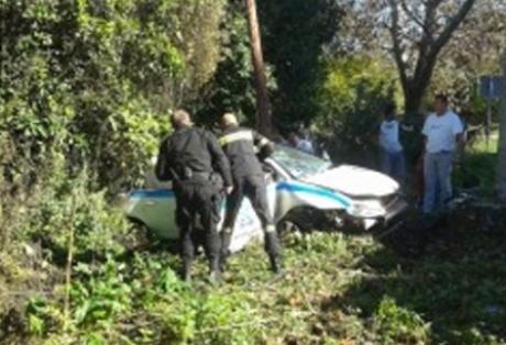 Περιπολικό έπεσε σε στύλο της ΔΕΗ