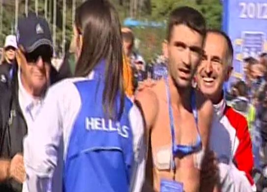 Ο άνεργος νικητής μαραθωνοδρόμος